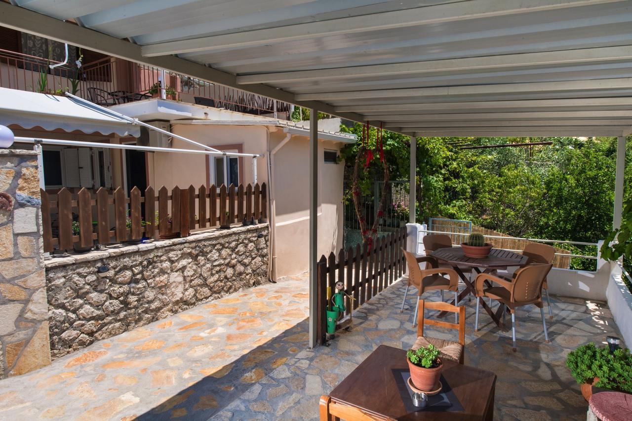 Manthiata Studios Exanthia Exterior photo